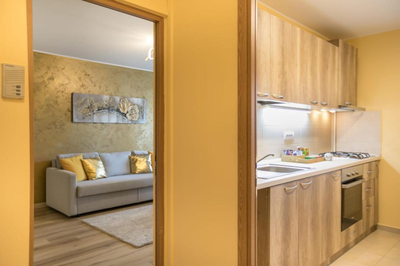 Golden Apartment Baneasa 布加勒斯特 外观 照片