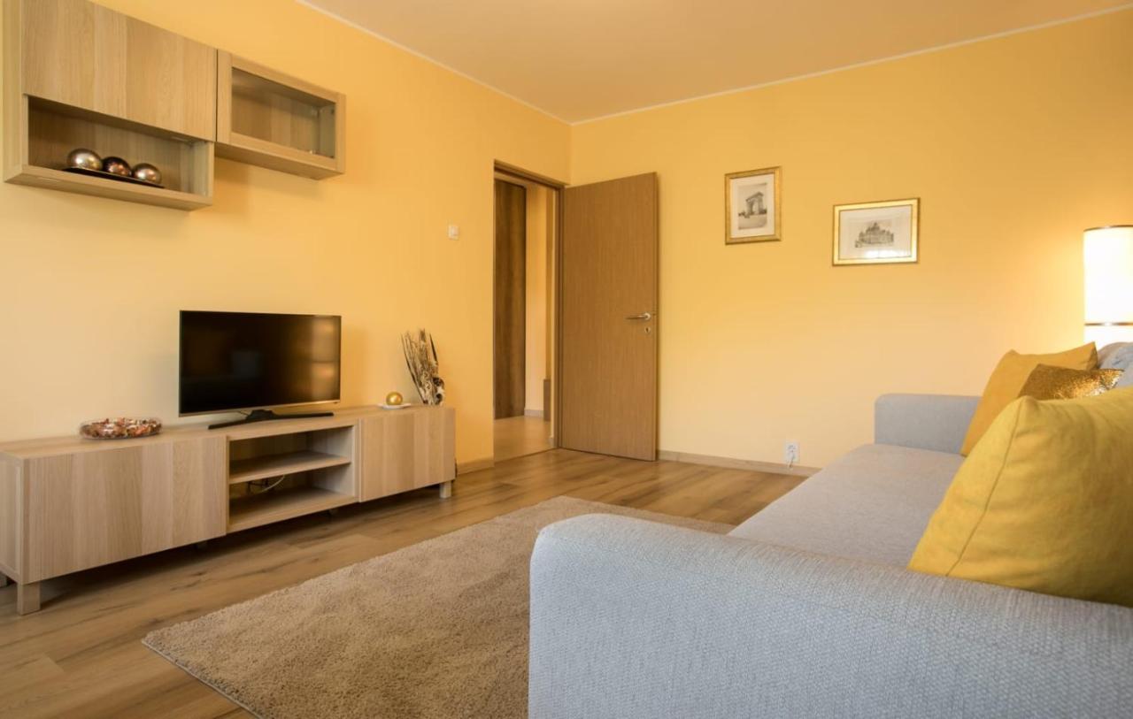 Golden Apartment Baneasa 布加勒斯特 外观 照片